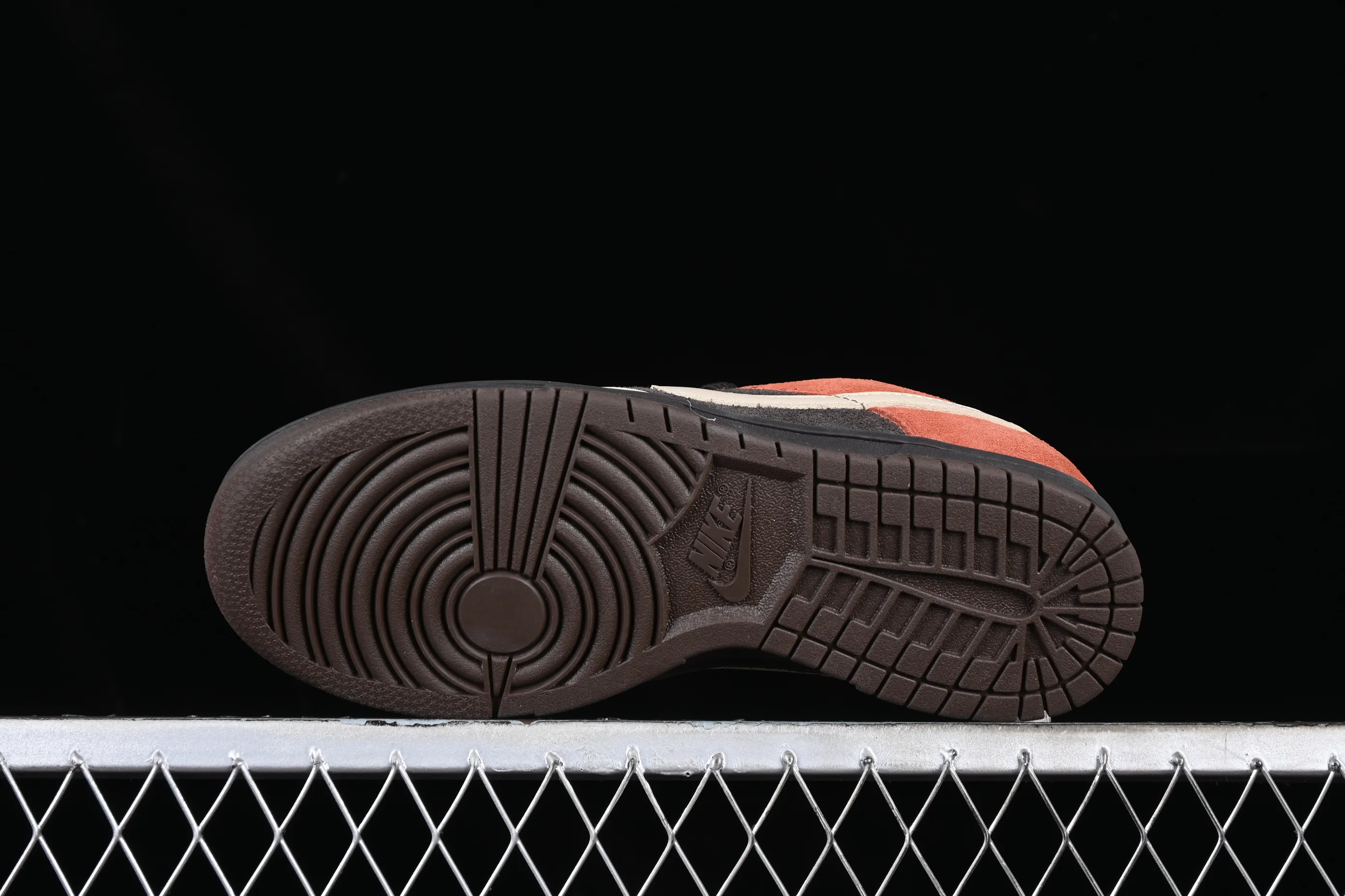 All Categories Nk SB Dunk Series Nk SB Dunk Low Low-top sneakers Cost-effective version Nk Dunk Low "Red Panda" Red Panda SB low-top sports and leisure sneakers FV0395-200